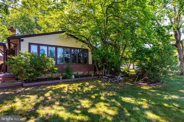 2181 Springhouse Ln, ASTON, PA 19014