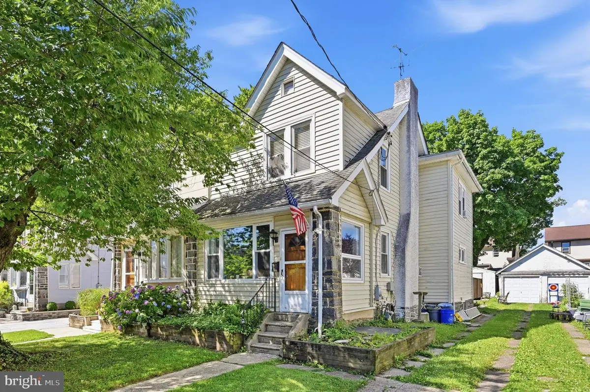 152 Shelbourne Rd, Havertown, PA 19083 - #1