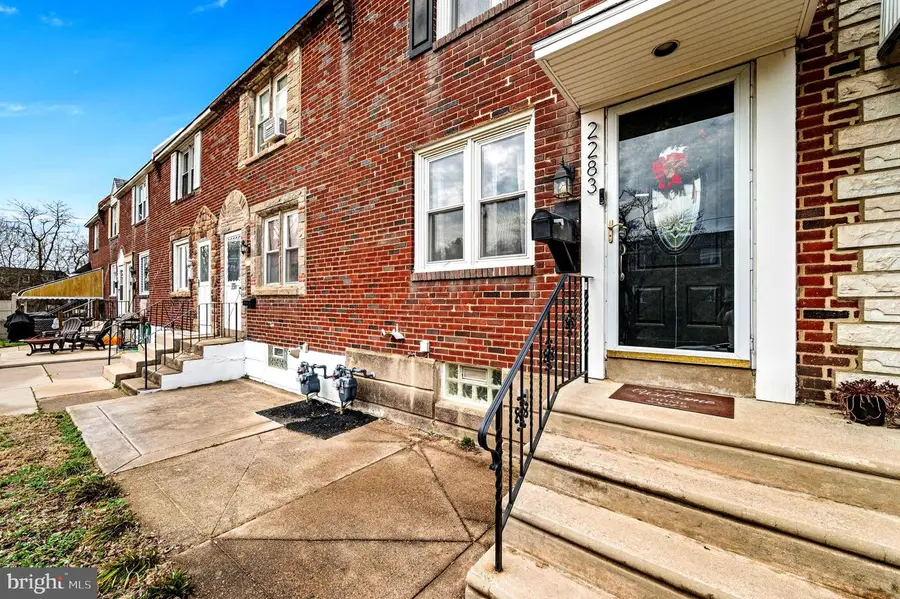 2283 S Harwood Ave, Upper Darby, PA 19082 - #2