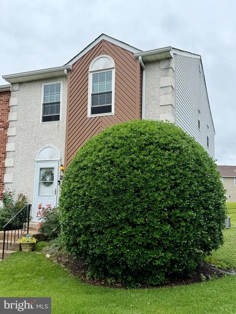 428 Cedarcrest Ln #8, Upper Chichester, PA 19014 - #1