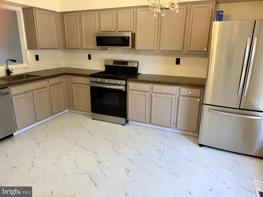 428 Cedarcrest Ln #8, Upper Chichester, PA 19014 - #3