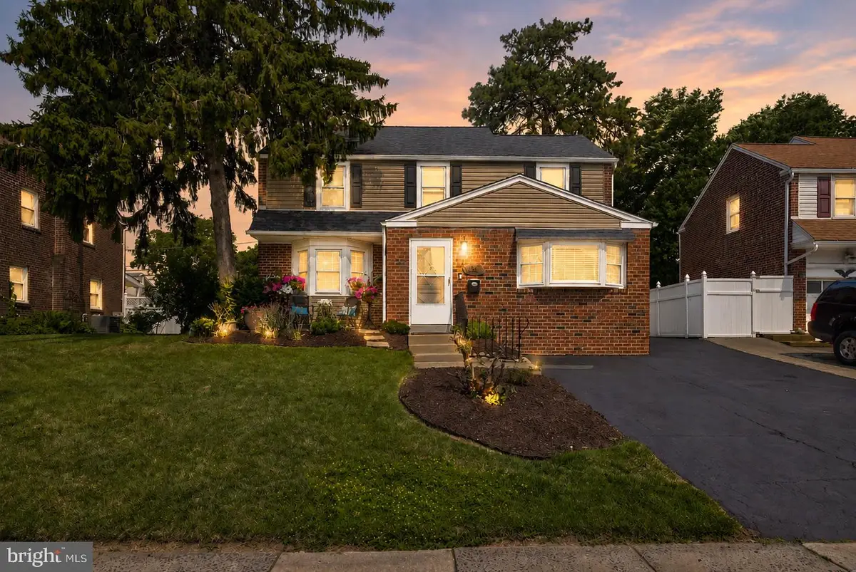 560 Holmes Rd, Morton, PA 19070 - #1
