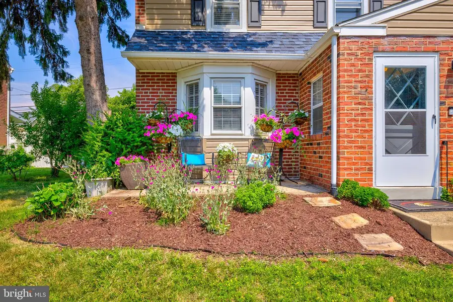 560 Holmes Rd, Morton, PA 19070 - #2