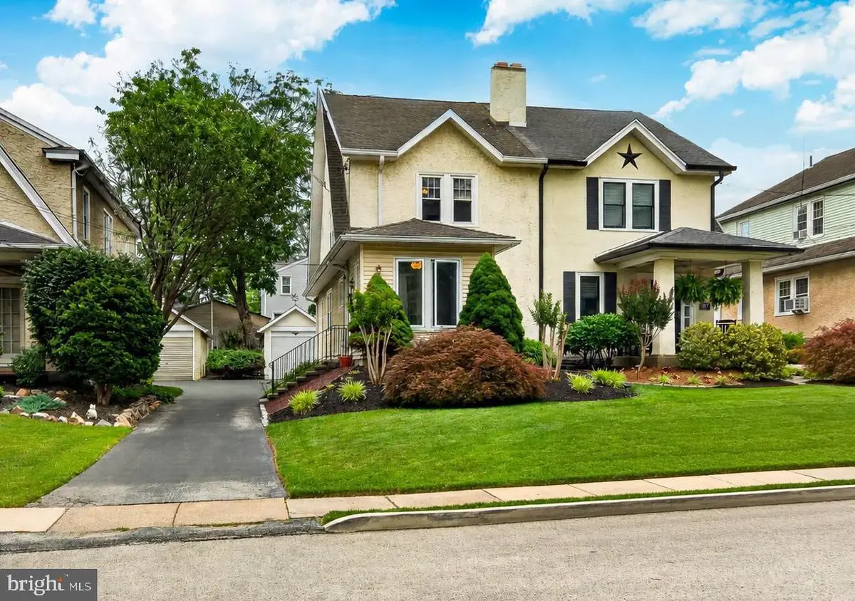 319 Hathaway Ln E, Havertown, PA 19083 - #1