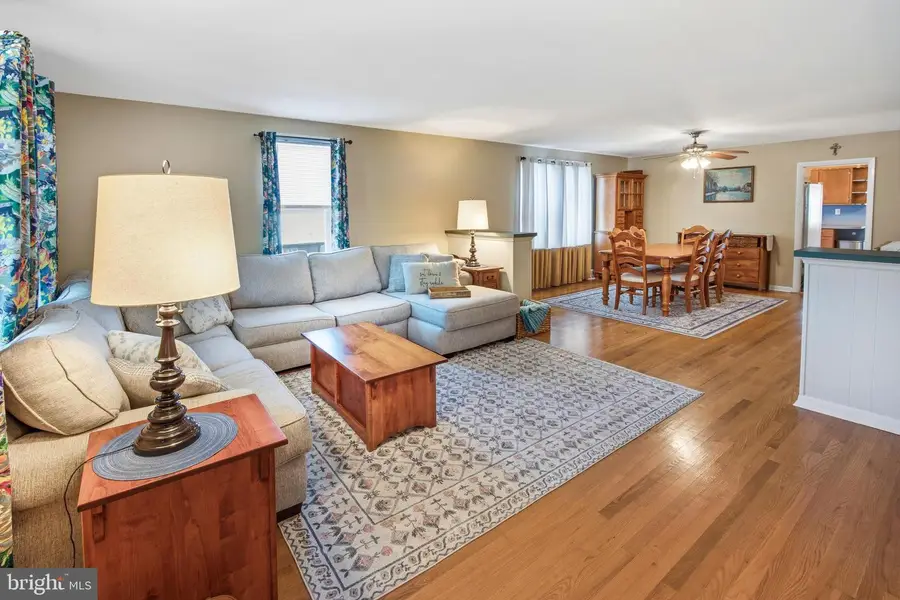 1122 Galbraith Ave, Upper Chichester, PA 19061 - #3