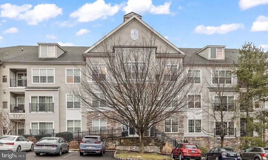 6100 Lydia Hollow Dr, Glen Mills, PA 19342 - #2