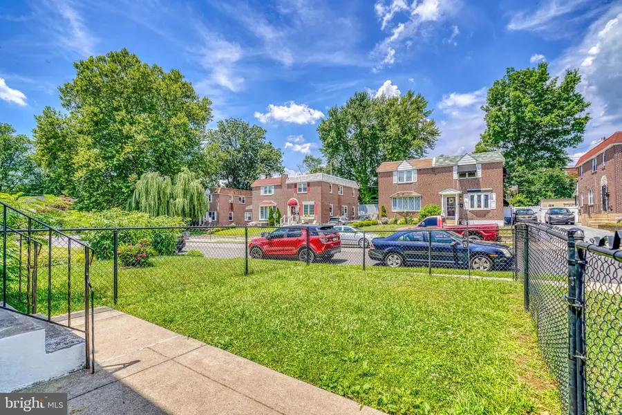329 Laurel Rd, Sharon Hill, PA 19079 - #3