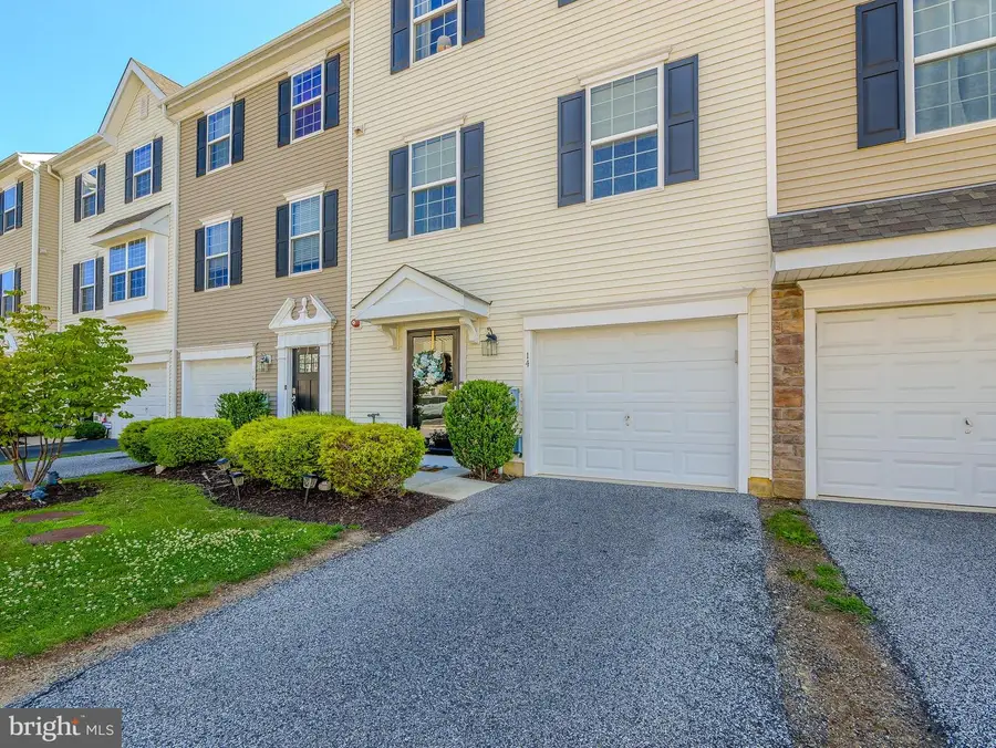 14 Faraday Ct, Morton, PA 19070 - #3