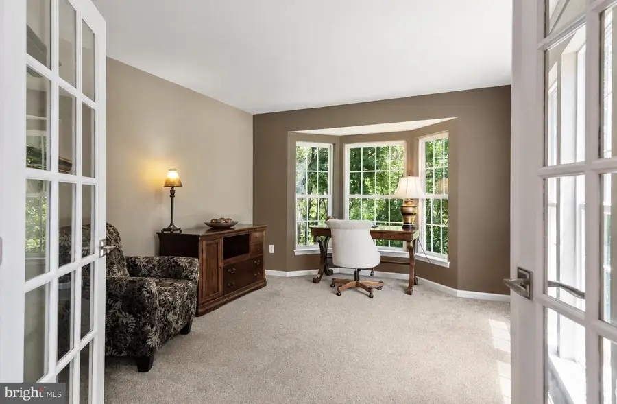 2 Huntington Ct, Upper Chichester, PA 19061 - #3