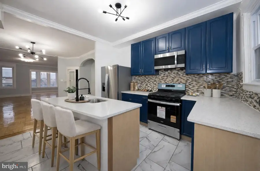 212 Copley Rd, Upper Darby, PA 19082 - #2