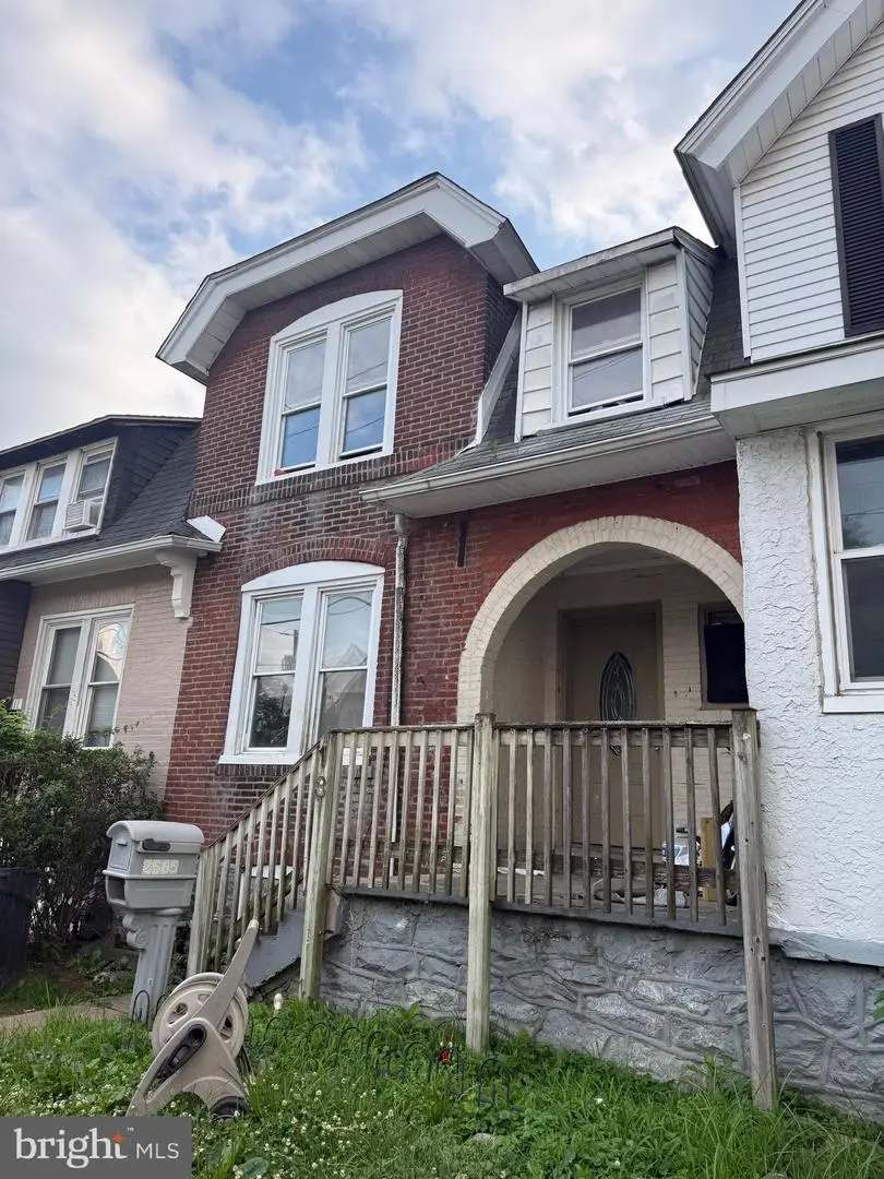 13 Walnut St, Marcus Hook, PA 19061 - #1