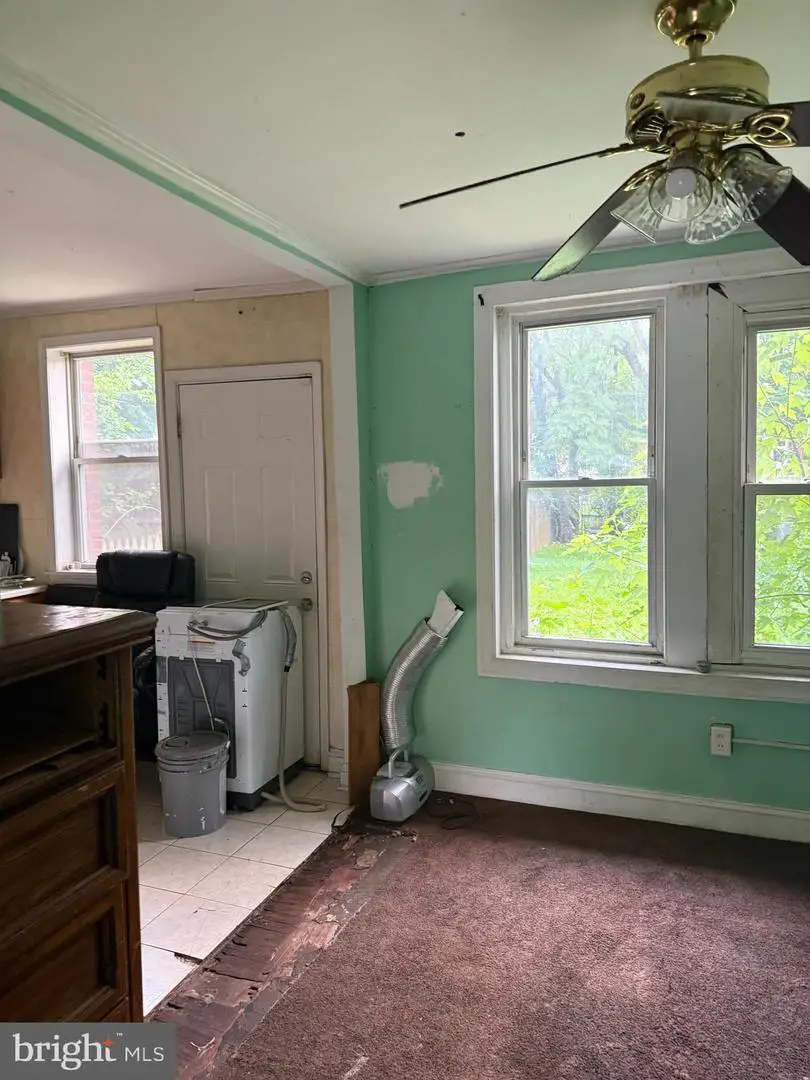 13 Walnut St, Marcus Hook, PA 19061 - #3