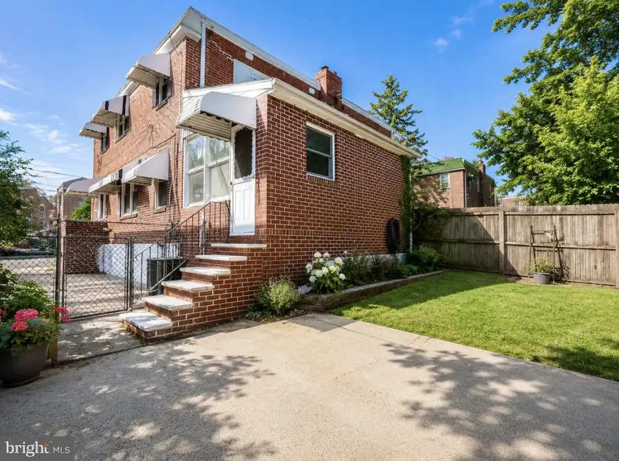 509 Poplar St, Sharon Hill, PA 19079 - #2