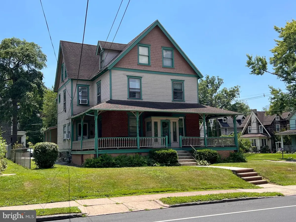 28-30 W Greenwood Ave, Lansdowne, PA 19050 - #1