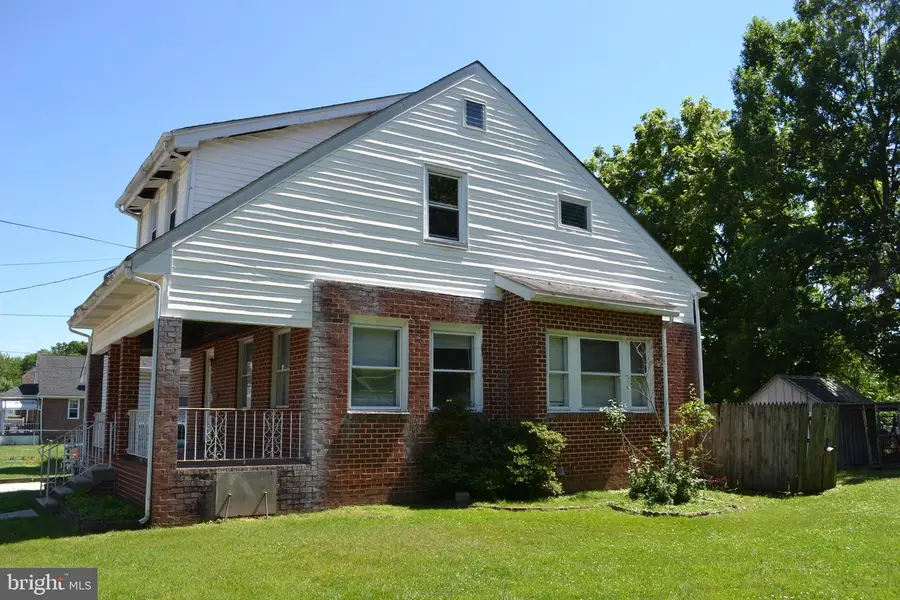 530 Pershing Ave, Collingdale, PA 19023 - #2