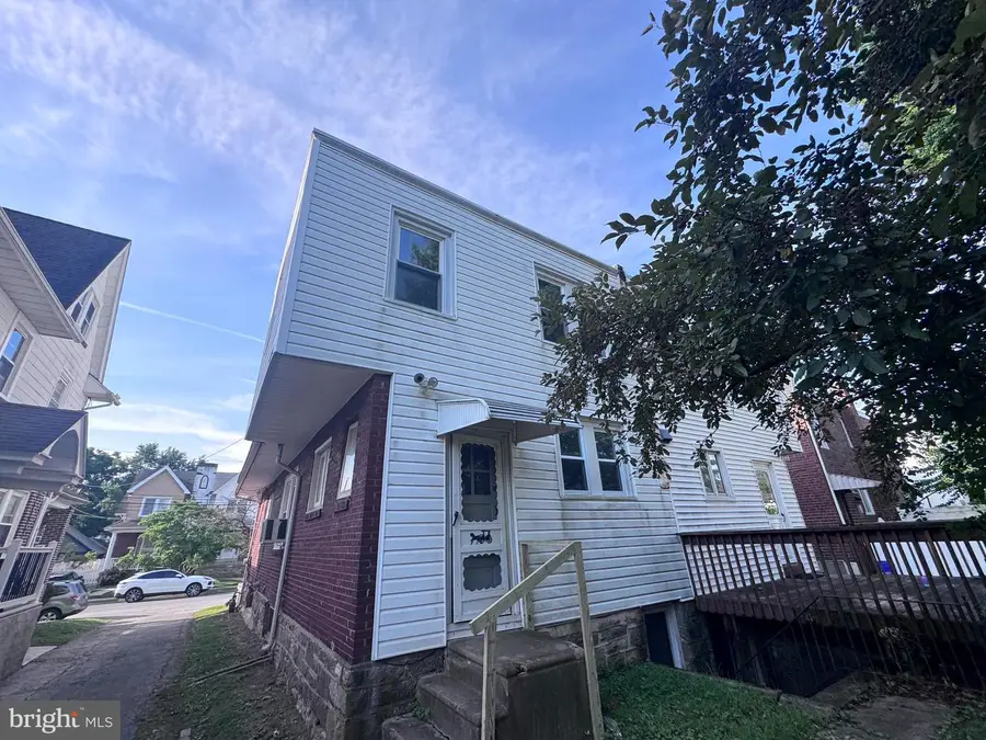 4025 Taylor Ave, Drexel Hill, PA 19026 - #3