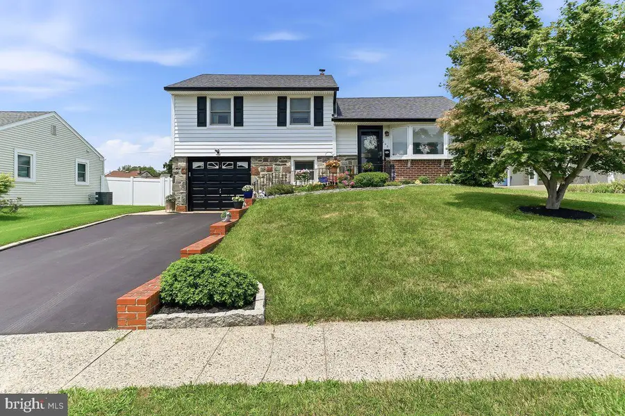 240 Talbot Dr, Broomall, PA 19008 - #2