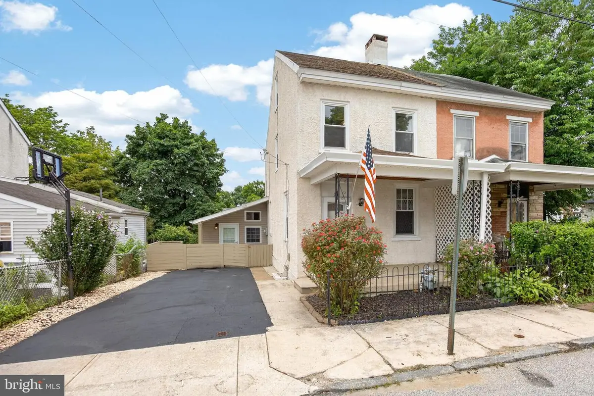 10 5th St, Brookhaven, PA 19015 - #1
