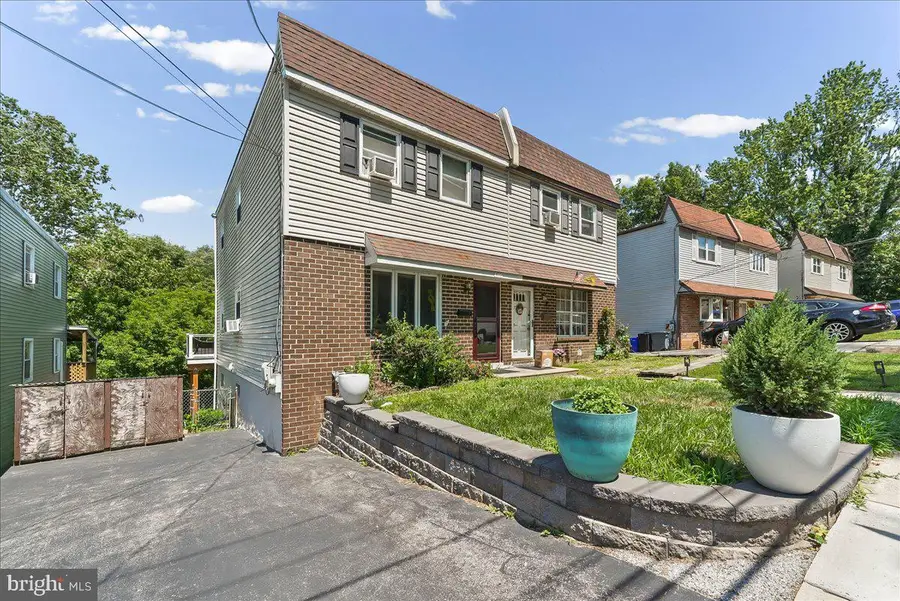 435 N Sycamore Ave, Clifton Heights, PA 19018 - #2