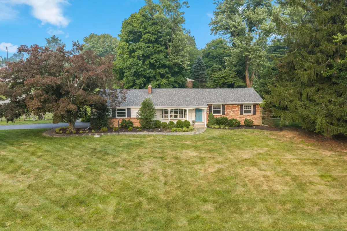 420 Bishop Hollow Rd, Newtown Square, PA 19073 - #1