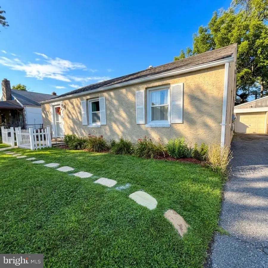 32 Scarlet Ave, Aston, PA 19014 - #3
