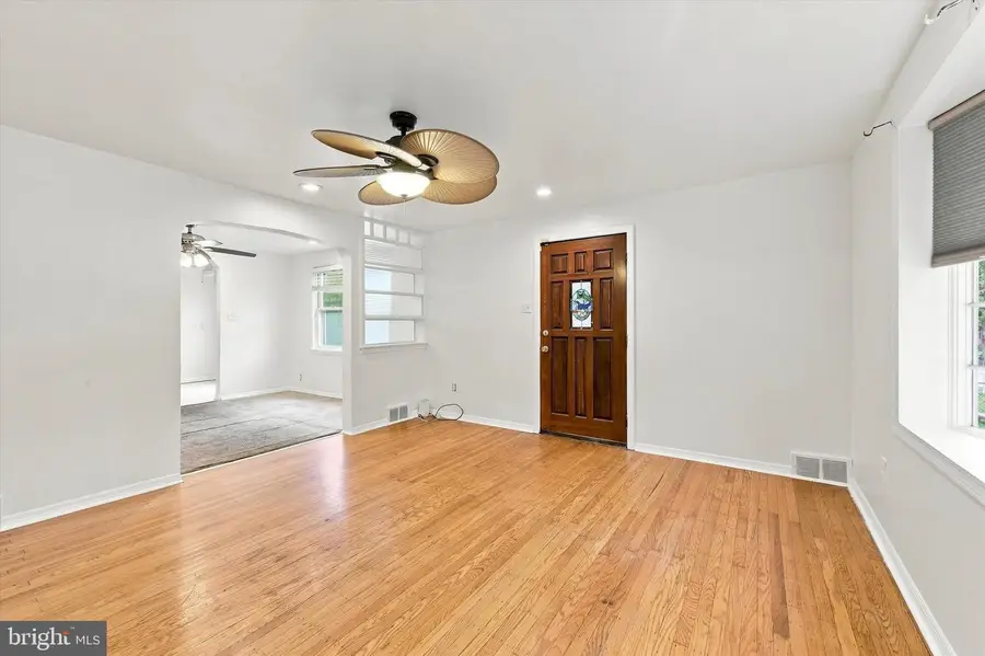 517 Poplar St, Sharon Hill, PA 19079 - #3