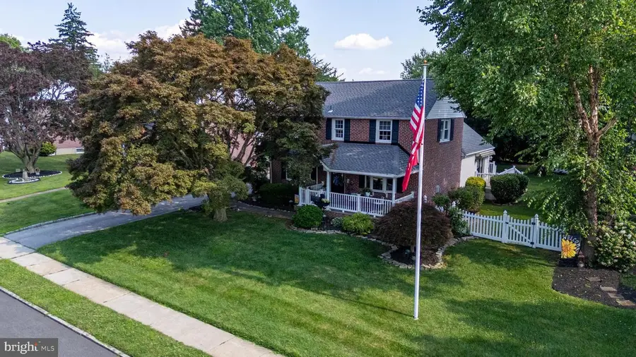 540 Hawarden Rd, Springfield, PA 19064 - #3