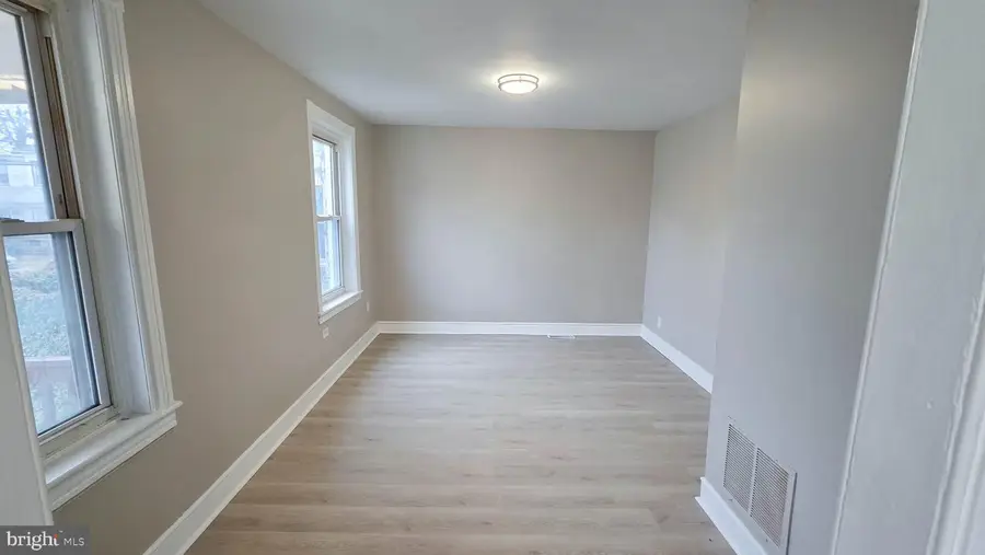1112 Elmwood Ave, Sharon Hill, PA 19079 - #3