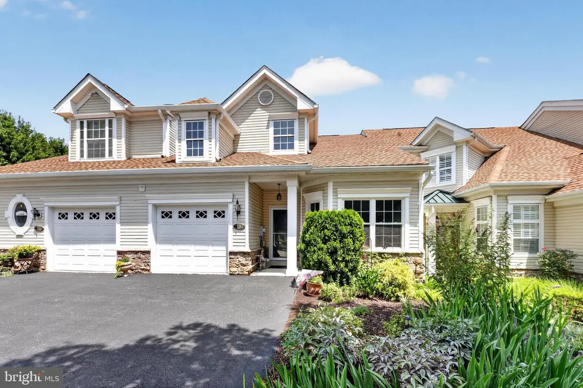18 Dresner Cir, Upper Chichester, PA 19061 - #1