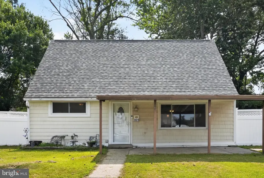 809 Quince Ln, Secane, PA 19018 - #2