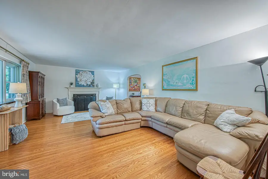 380 Sycamore Mills Rd, Media, PA 19063 - #3
