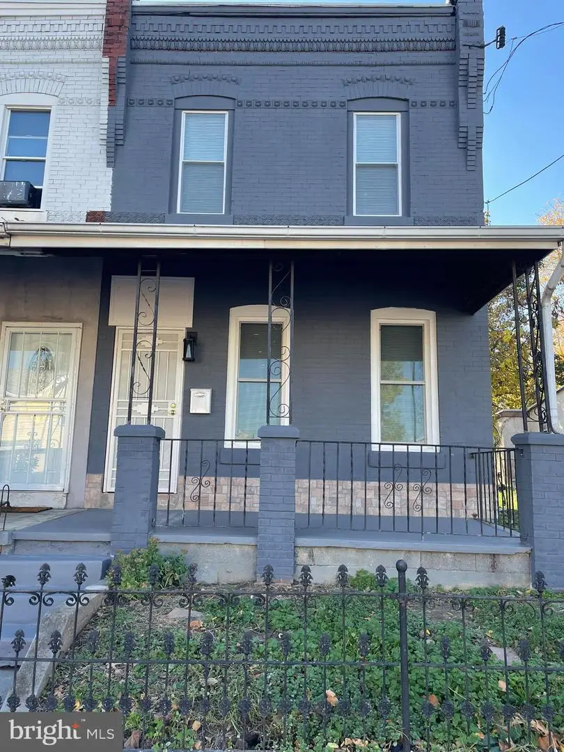 346 Parker St, Chester, PA 19013 - #1