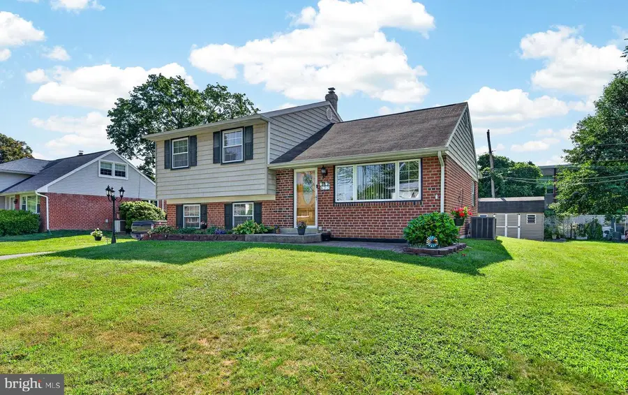 622 School Ln, Wallingford, PA 19086 - #2