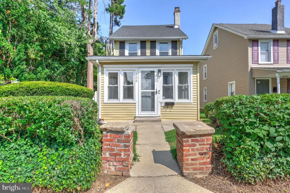 605 Vernon St, Media, PA 19063 - #1
