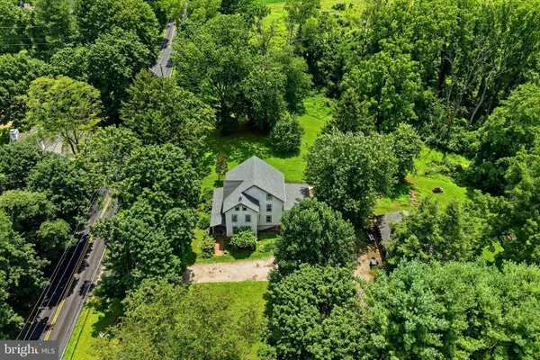 1208 Valley Rd, GLEN MILLS, PA 19342