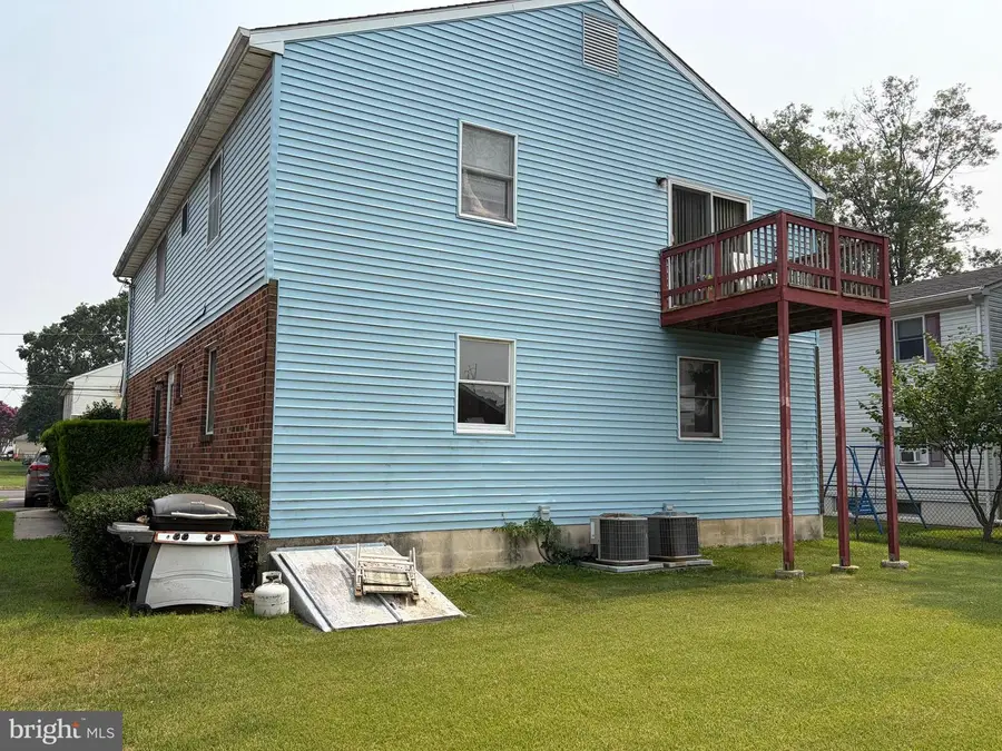 233 Mohican, Essington, PA 19029 - #3