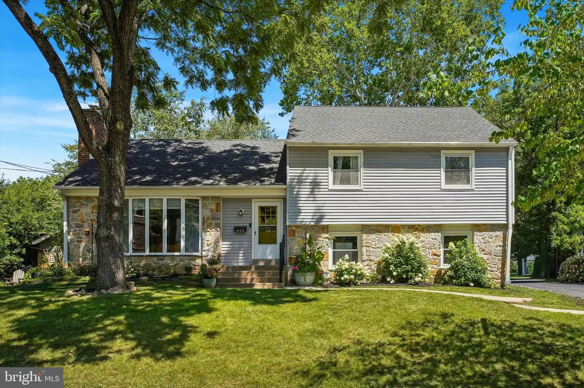 411 Drexel Pl, Swarthmore, PA 19081 - #1
