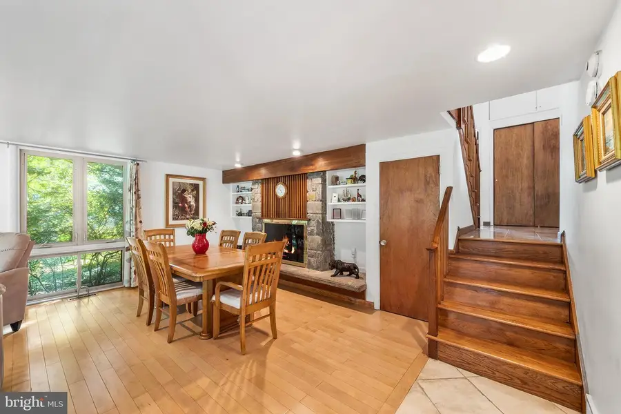 129 Locust Grove Rd, Bryn Mawr, PA 19010 - #3