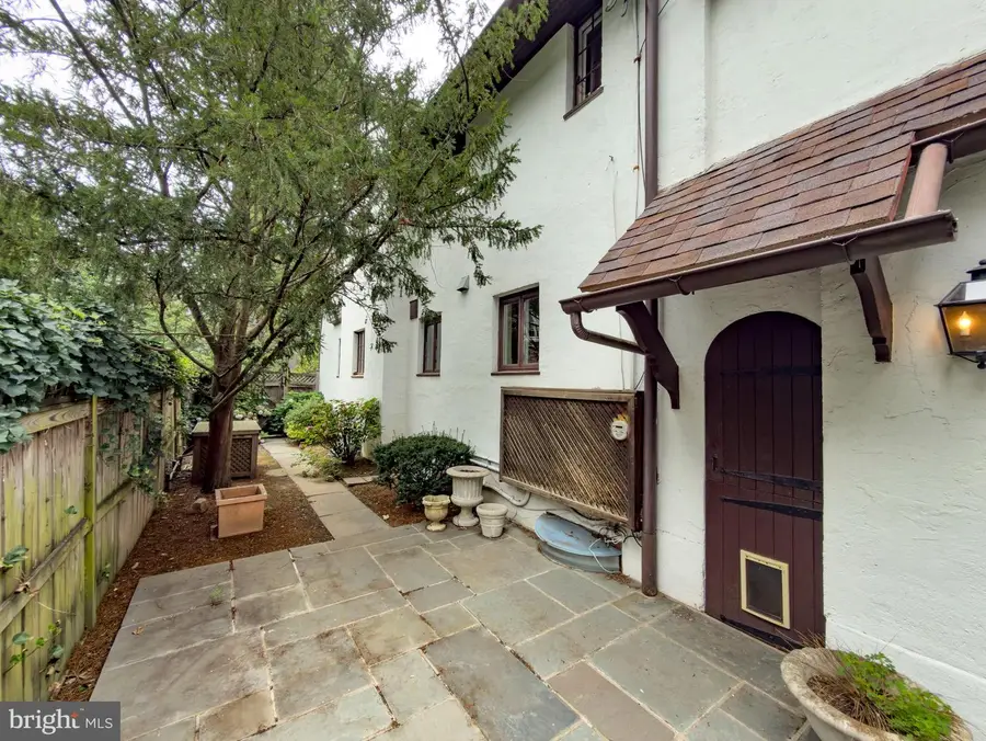 556 Saint Davids Ave, Wayne, PA 19087 - #2