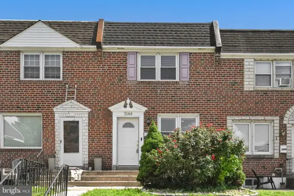 1044 E Academy Ave, GLENOLDEN, PA 19036