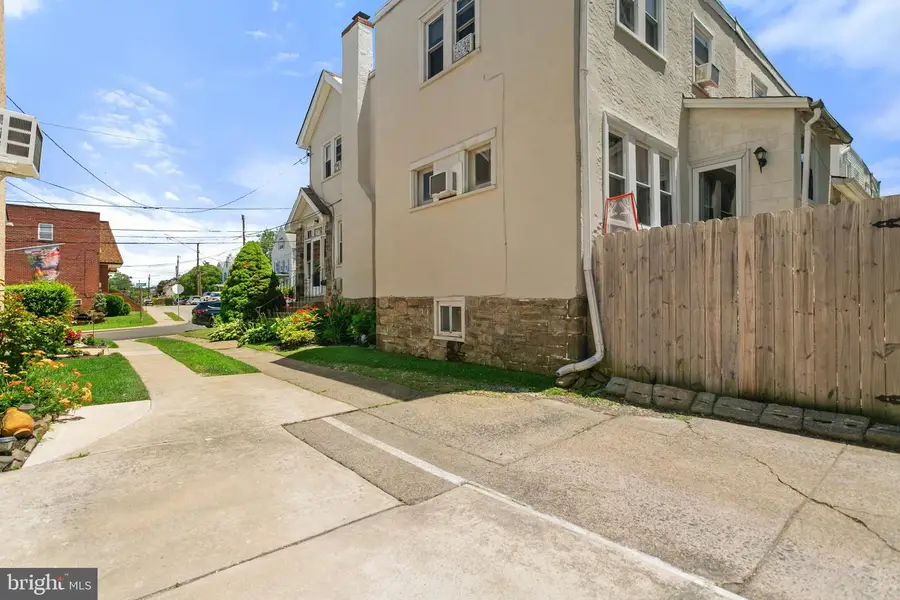 326 Burmont Rd, Drexel Hill, PA 19026 - #3