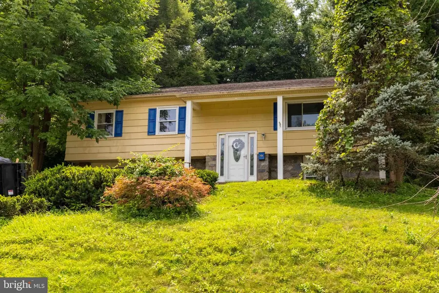 337 Golf Hills Rd, Havertown, PA 19083 - #2