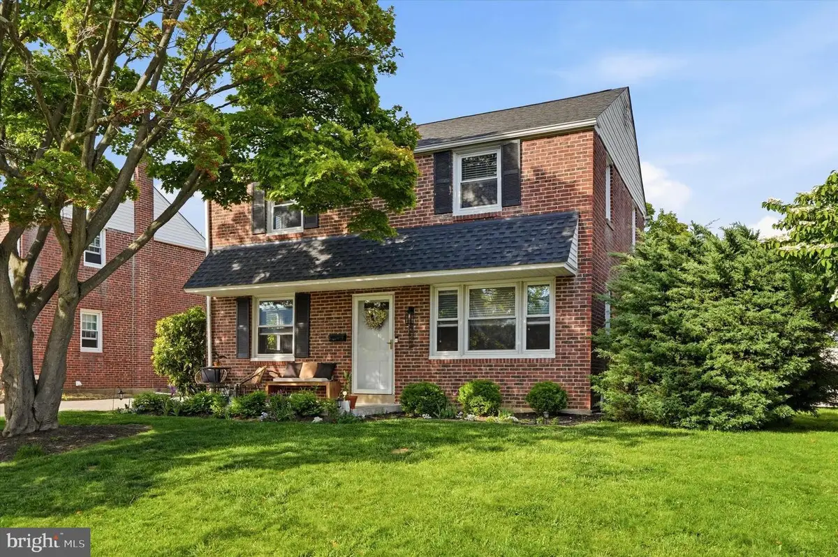 2621 Ashwood Dr, Havertown, PA 19083 - #1