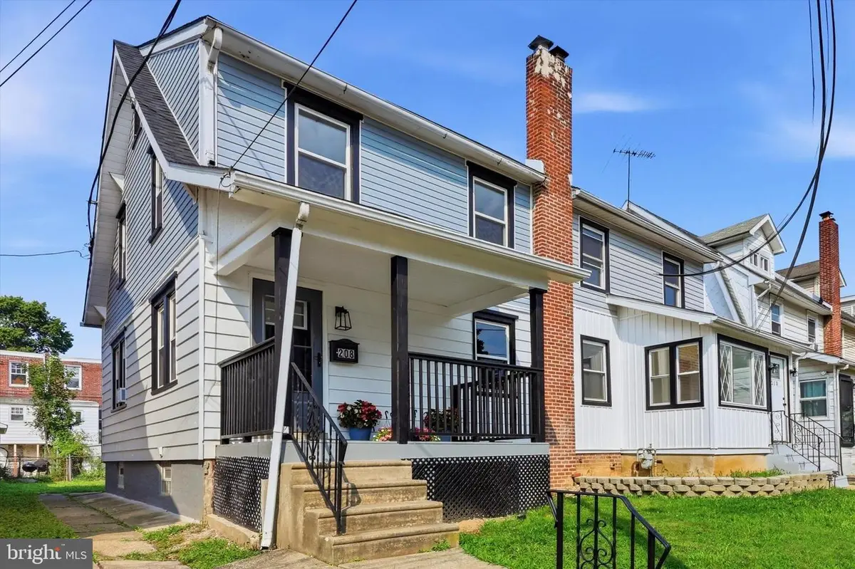 208 Marshall Ave, Darby, PA 19023 - #1