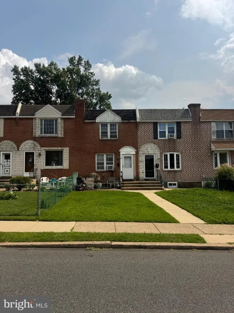 2009 Heather Rd, Folcroft, PA 19032 - #1