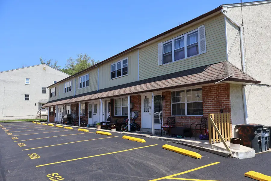 601 Country Ln, Morton, PA 19070 - #2