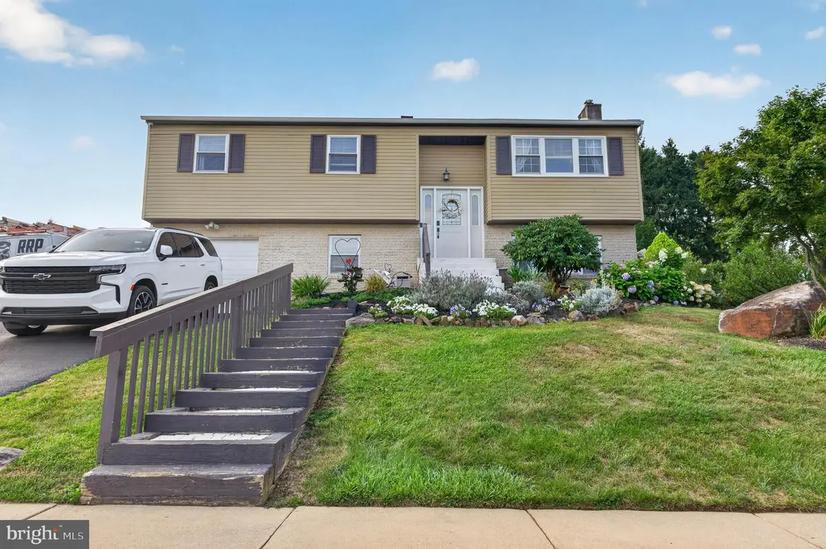 2 Cathy Ln, Aston, PA 19014 - #1
