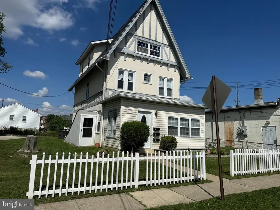 310 Sycamore Ave, Folsom, PA 19033 - #2