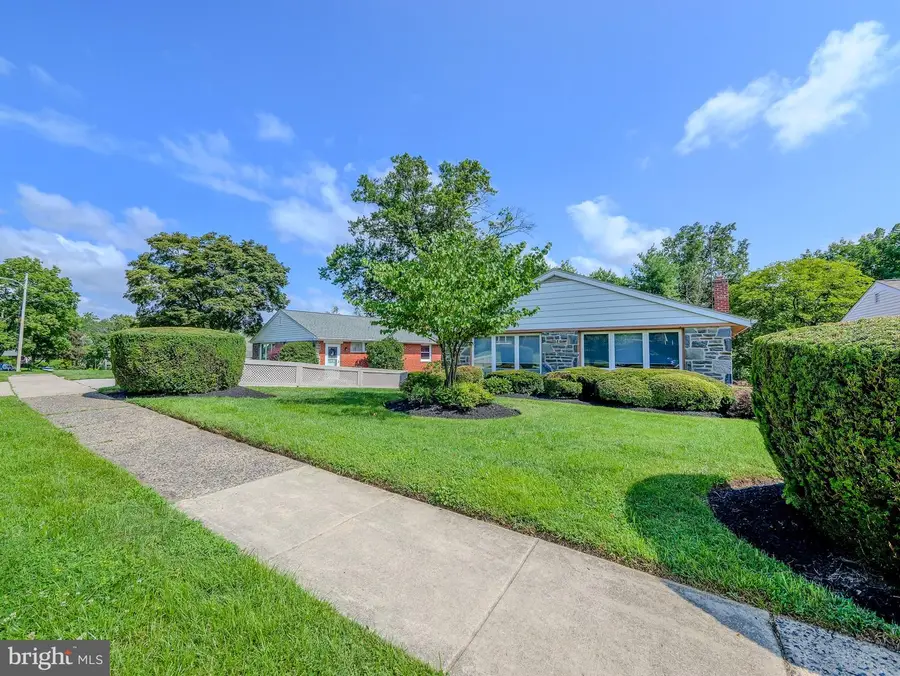 1727 Green Valley Rd, Havertown, PA 19083 - #3