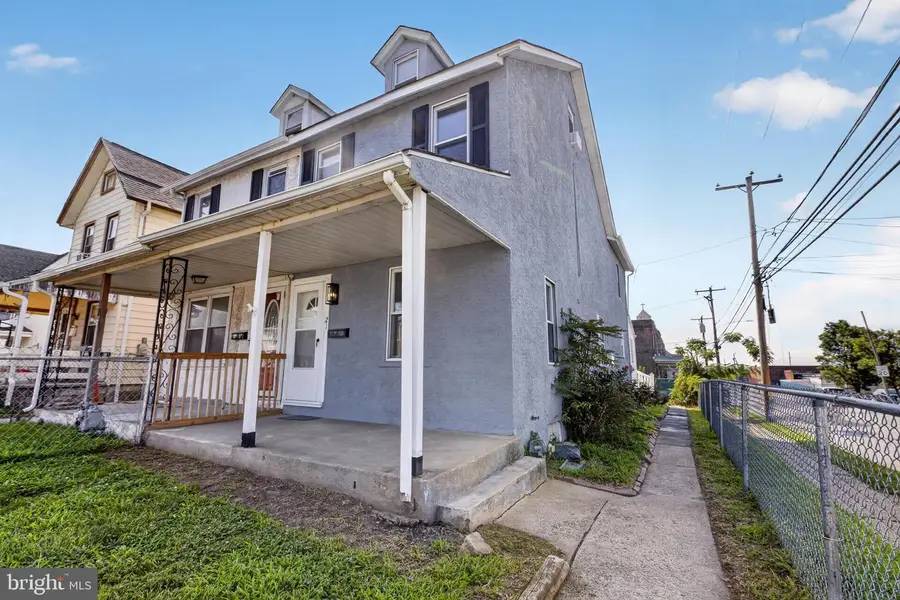 21 W 9th St, Marcus Hook, PA 19061 - #2